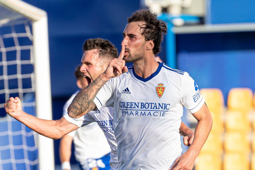 El Almería recibe sus primeras 'calabazas' por Eguaras