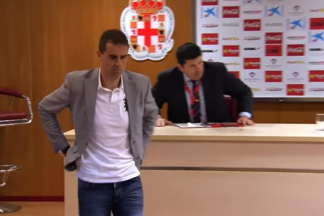 La vergonzosa última rueda de prensa de Garitano en Almería