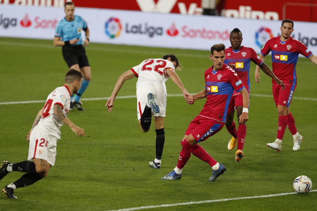 El Sevilla estrena horario ante el Elche en la jornada 24