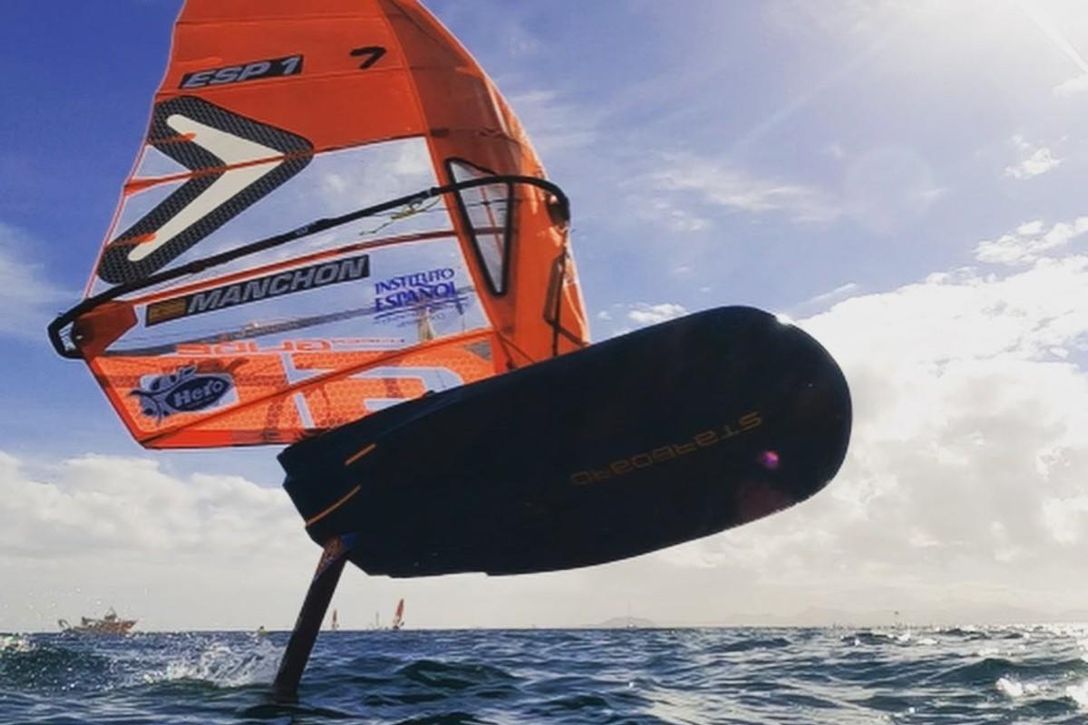 Blanca Manchón y los hermanos Lamadrid, en los iQFoil Games