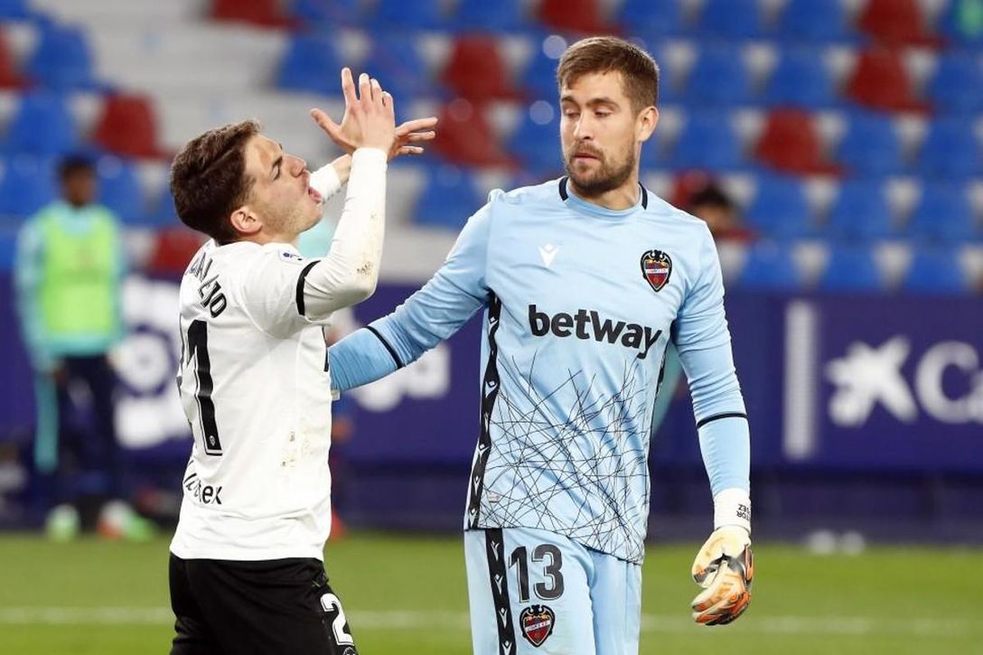 Acuerdo entre Cádiz y Manu Vallejo, solo falta el 'sí' del Valencia