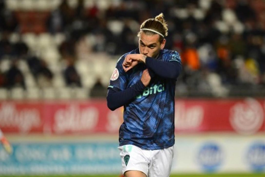 Álvaro Jiménez, cedido al Ibiza hasta final de temporada