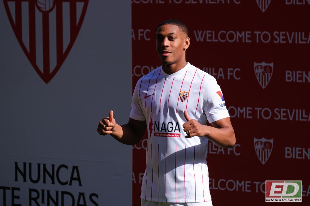 Castro, sobre el cierre del mercado, Diego Carlos, Martial más allá de junio...