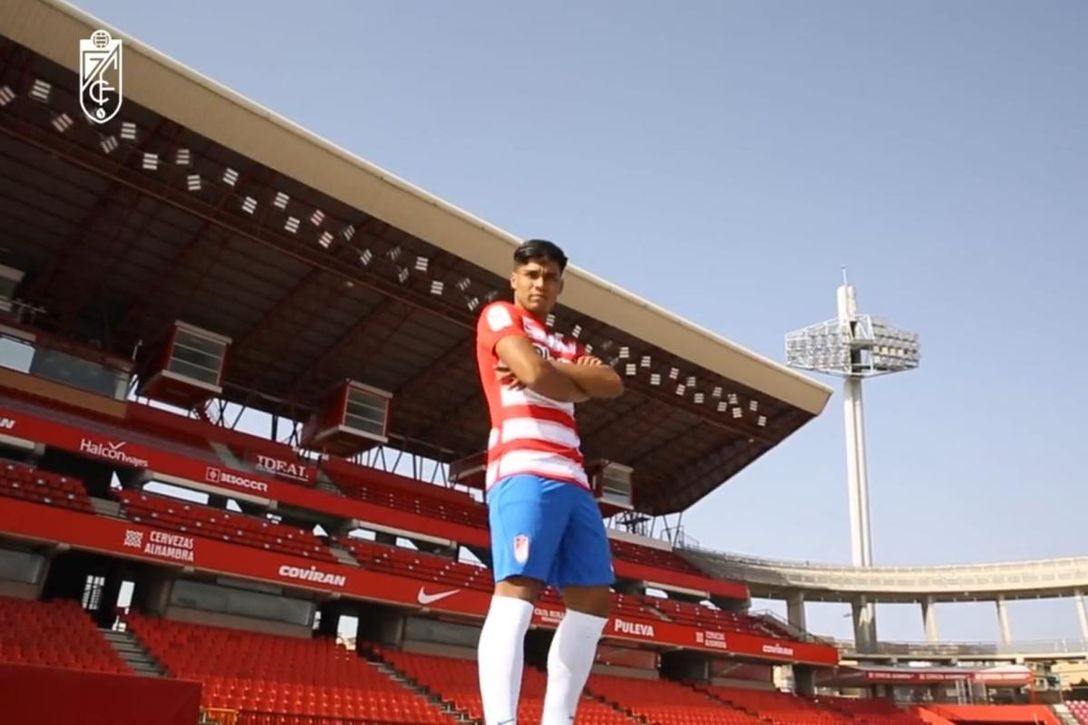 Matías Arezo, una promesa charrúa para cerrar el mercado