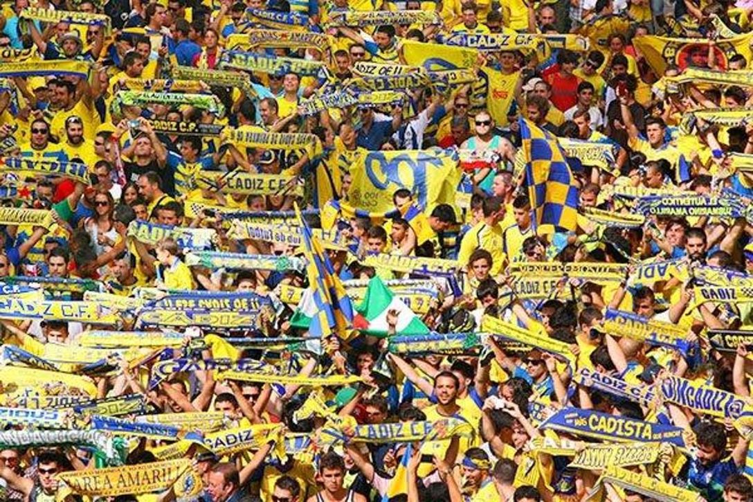 La plataforma 'Alma Cadista' pide limitar la intervención del speaker en el partido ante el Celta