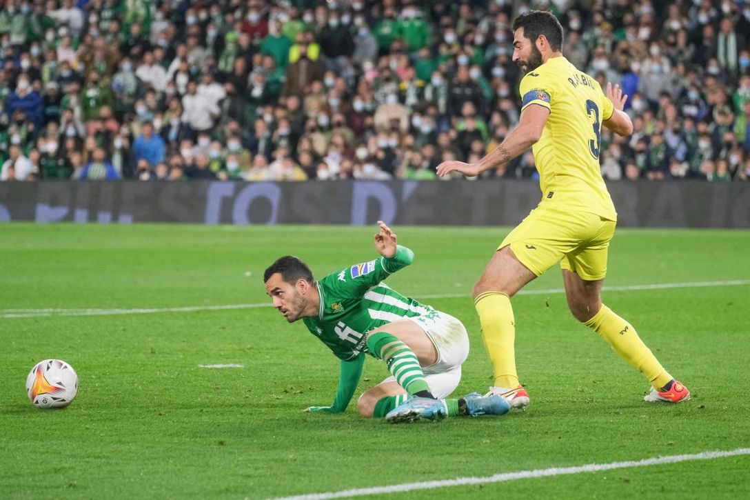 Juanmi habla ya sin tapujos sobre su renovación con el Betis; también de la Copa, la selección...