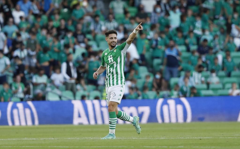 La IA señala a los tres mejores laterales izquierdos de Europa y recomienda a Luis Enrique mirar al Betis