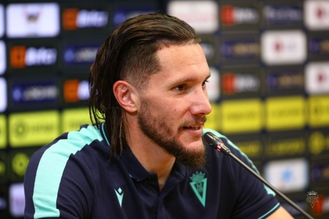 Ledesma sobre el penalti: "Hay un contacto mínimo"