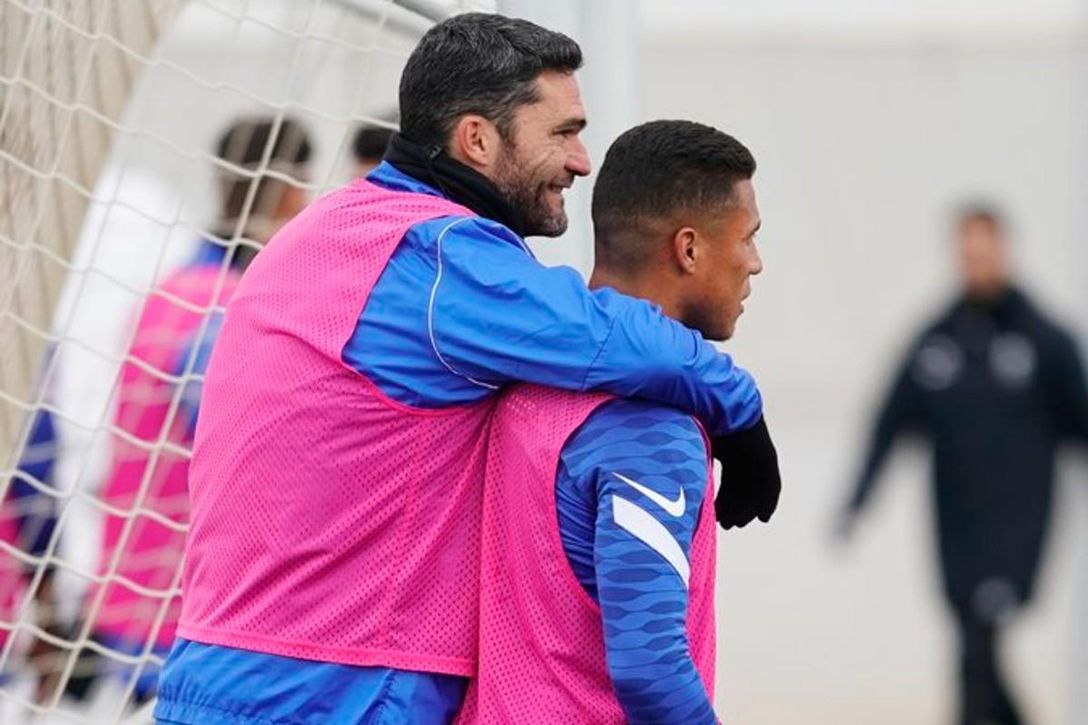 El Granada mima a Machís, 'refuerzo' inesperado