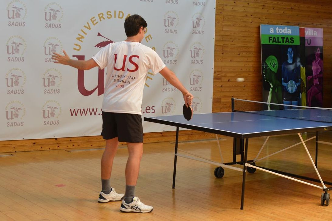 Participa en el Torneo de Tenis de Mesa del SADUS
