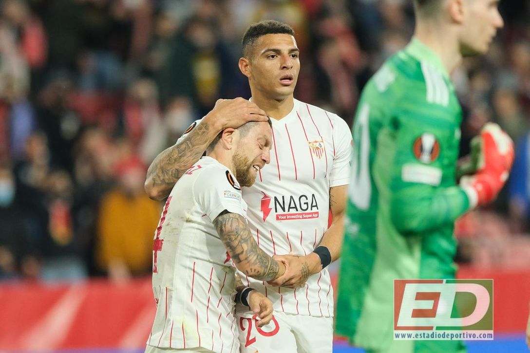 Diego Carlos tranquiliza a la afición: "Ha sido un susto, nada grave"