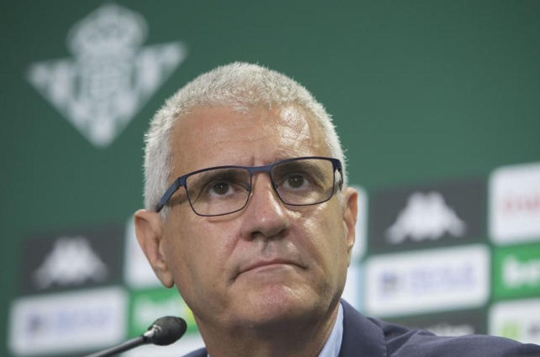 Cordón saca pecho por el Betis y apunta el sentido de las "renovaciones" y contrataciones"