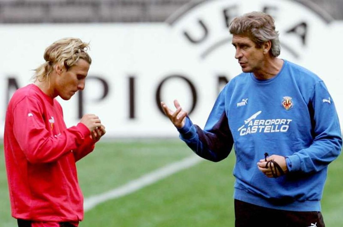 Forlán, feliz con el imparable Betis: "Manuel tiene esas cosas"