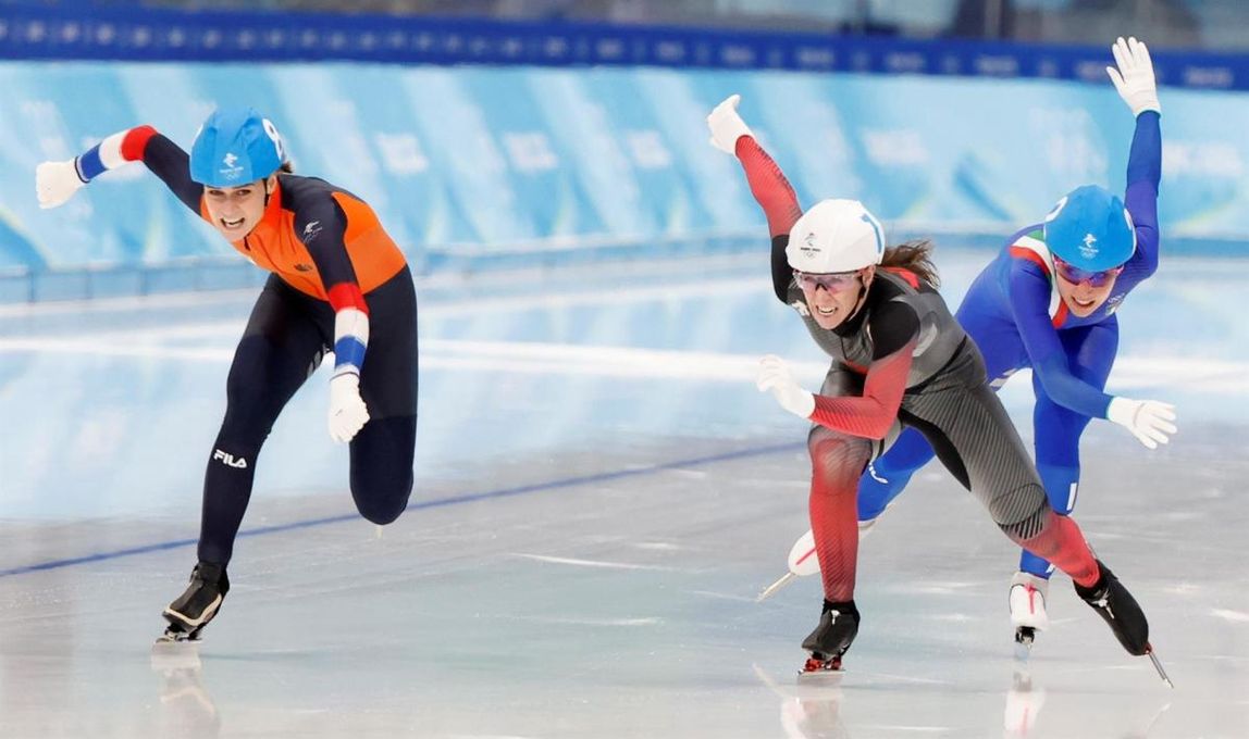 Irene Schoute, oro en salida en masa, tricampeona olímpica en Pekín