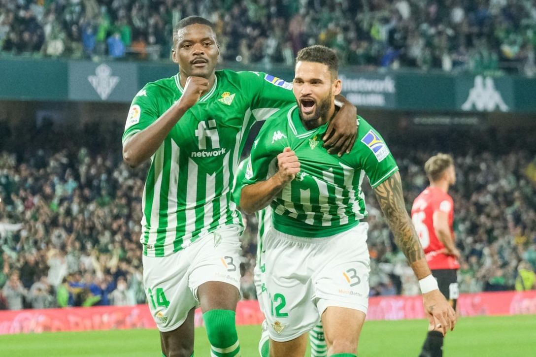 Real Betis 2-1 RCD Mallorca: Sale ileso tras jugar con fuego