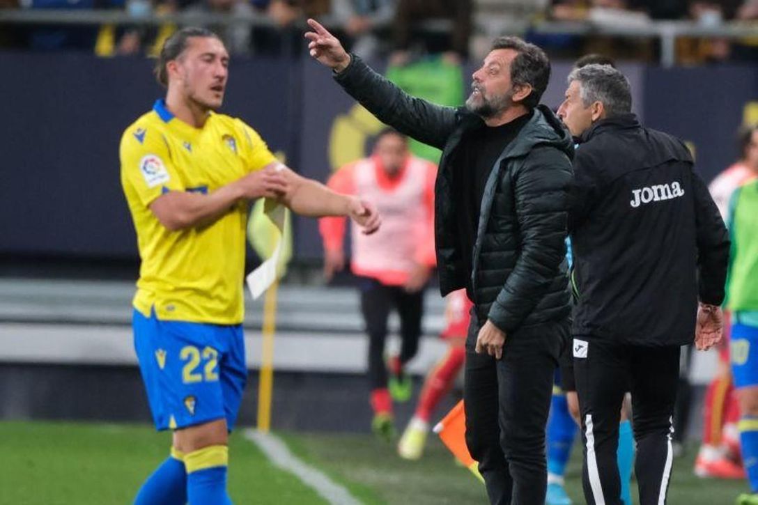 El Cádiz alegará para intentar contar con el Pacha en la 'final' ante el Granada