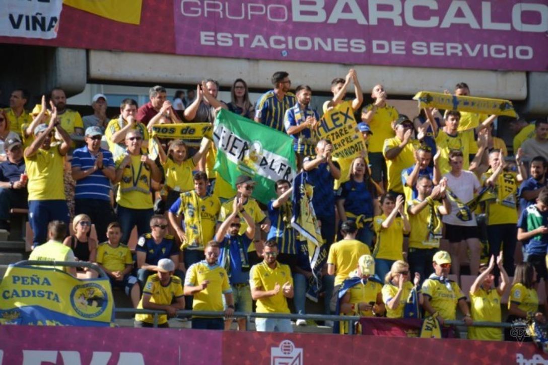 El Granada pone a disposición del Cádiz 600 entradas