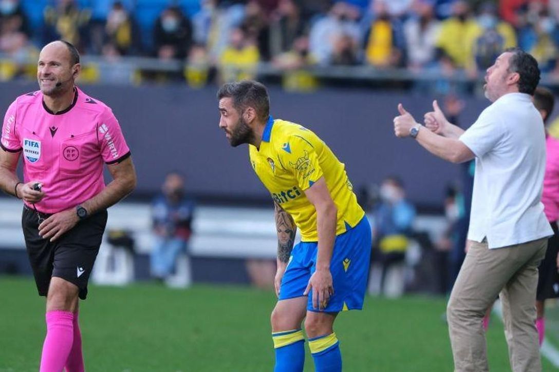 Los árbitros responden a las quejas del Cádiz con un dardo envenenado