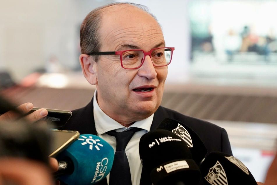 Castro prioriza al Dinamo, pero pide "rebajar la tensión" del derbi y recuerda que "el Sevilla, el Betis y la ciudad se juegan su prestigio"