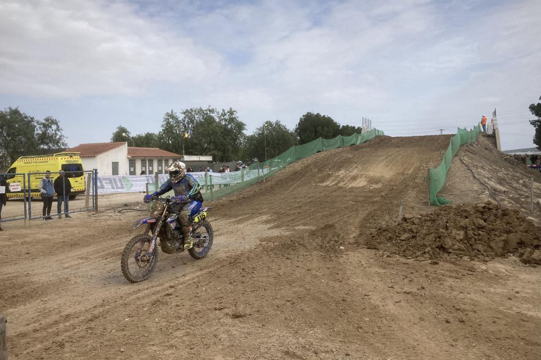 Salvador Pérez (Yamaha Castro) deslumbra en la primera prueba del Nacional Sub18