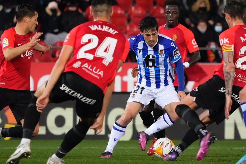RCD Mallorca 0-2 Real Sociedad: Silva y Merino aprietan la pelea en la zona Champions