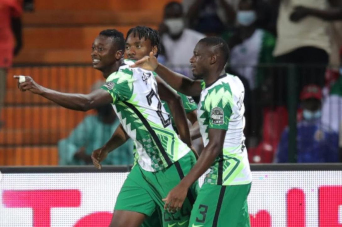 Sadiq es convocado con Nigeria y se perderá varios partidos clave con el Almería