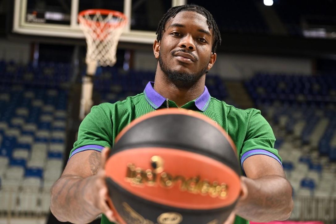 El Unicaja, con la vista en el playoff ante un rocoso rival