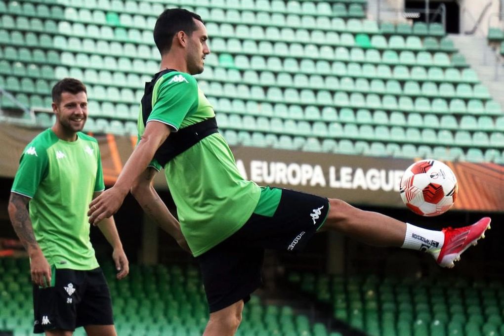 Lista de 21 convocados en el Betis, con tres regresos importantes pero con bajas significativas