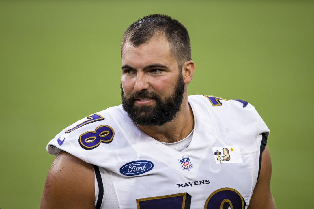 Alejandro Villanueva se retira de la NFL