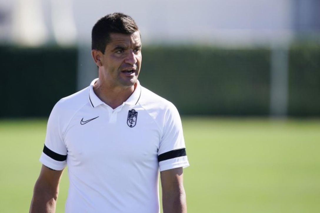 Rubén Torrecilla sobre el Elche, el cambio de mentalidad del Granada y la importancia de Los Cármenes este sábado