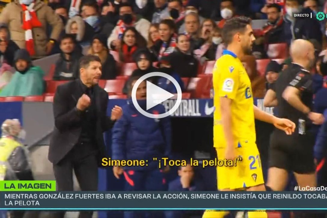 El show de Simeone en la expulsión de Reinildo