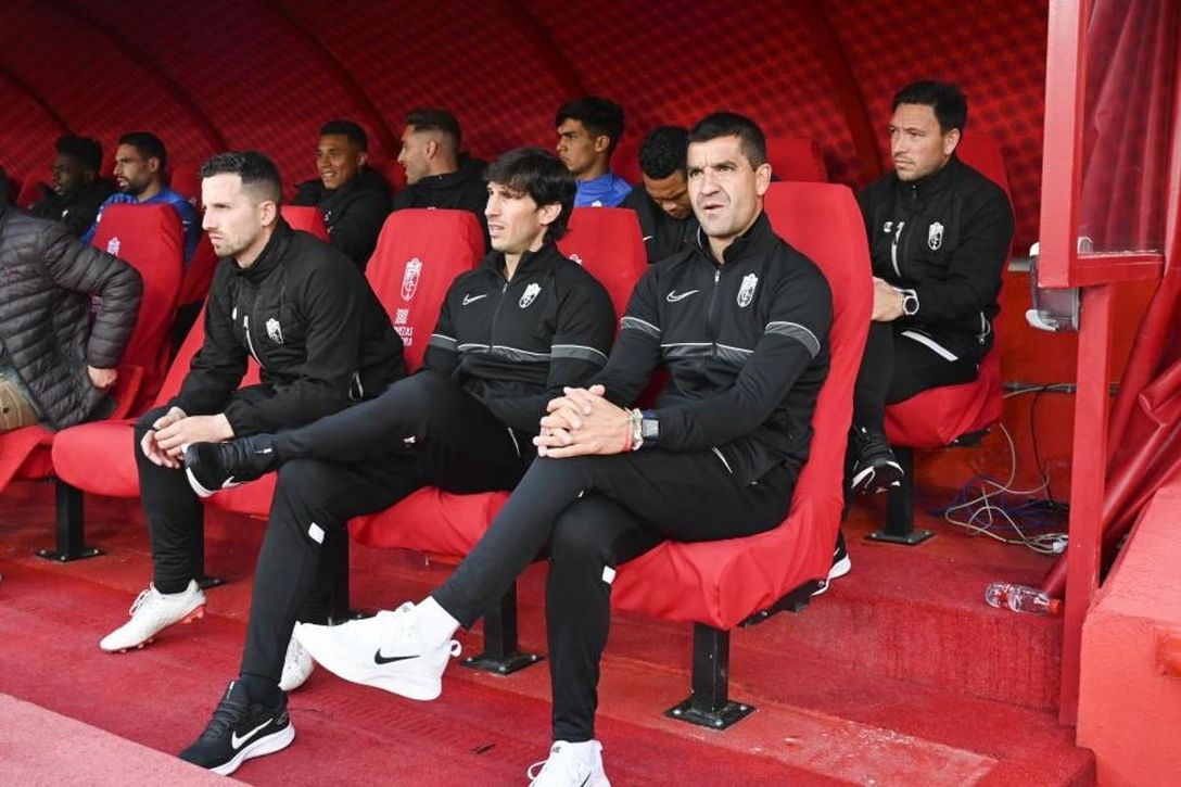 El futuro de Torrecilla y el plan del Granada para su banquillo