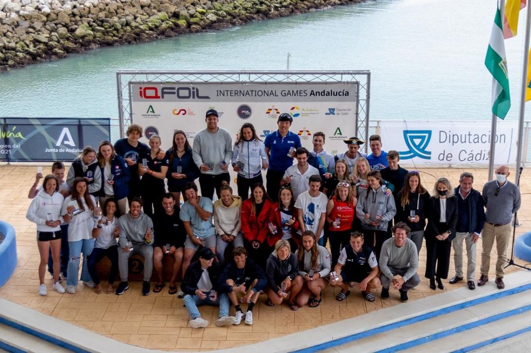 El andaluz Antonio Medina se corona en Cádiz; Blanca Manchón, décima