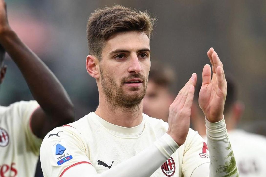 El Betis, muy atento a la decisión del Milan acerca de uno de sus canteranos