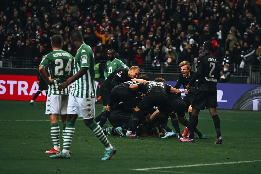 Eintracht-Real Betis (1-1): Una cruel despedida, ahogado en la orilla de los penaltis