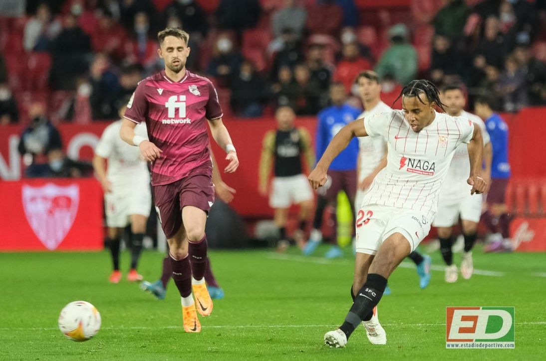 Koundé, decepcionado por la afición: "Se merecía una buena victoria"