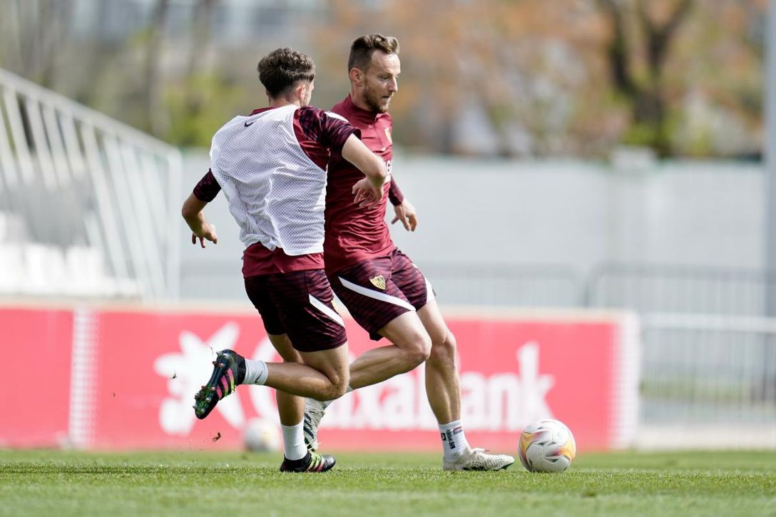 Lopetegui sólo mira a la enfermería