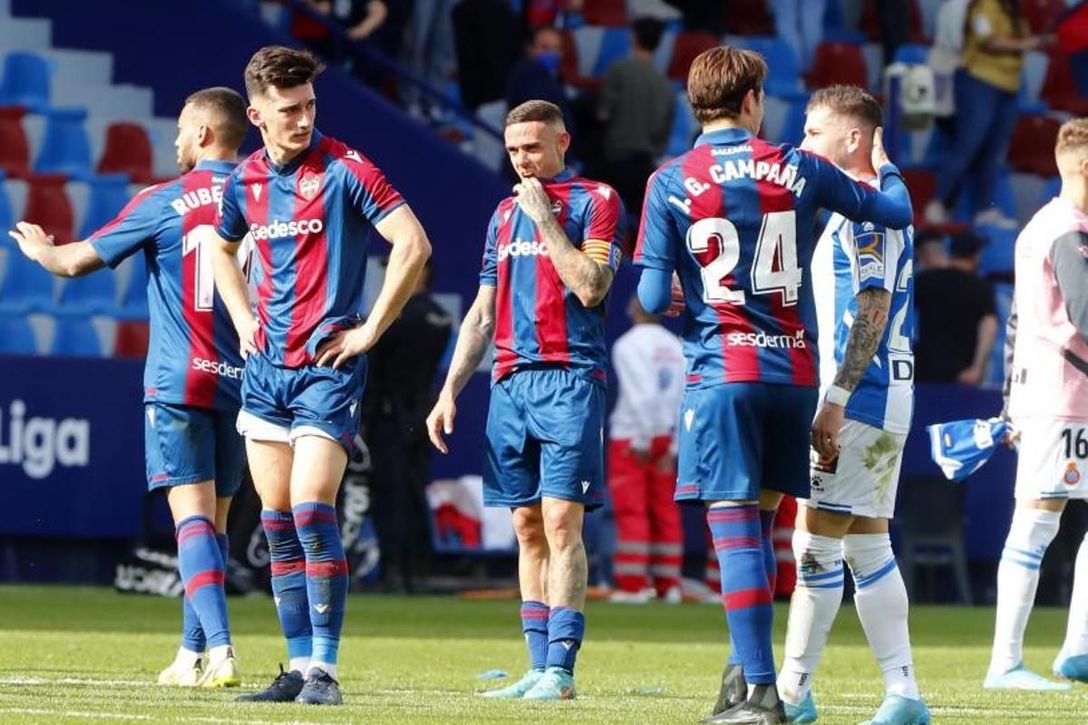 La otra letra pequeña a la que se aferra el Levante para evitar que Campaña sea el chollo del verano