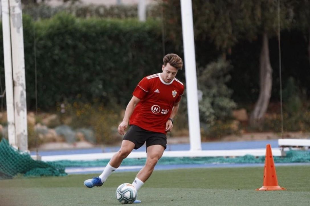 Se 'estrena' con el Oviedo y espera al Betis en los juzgados