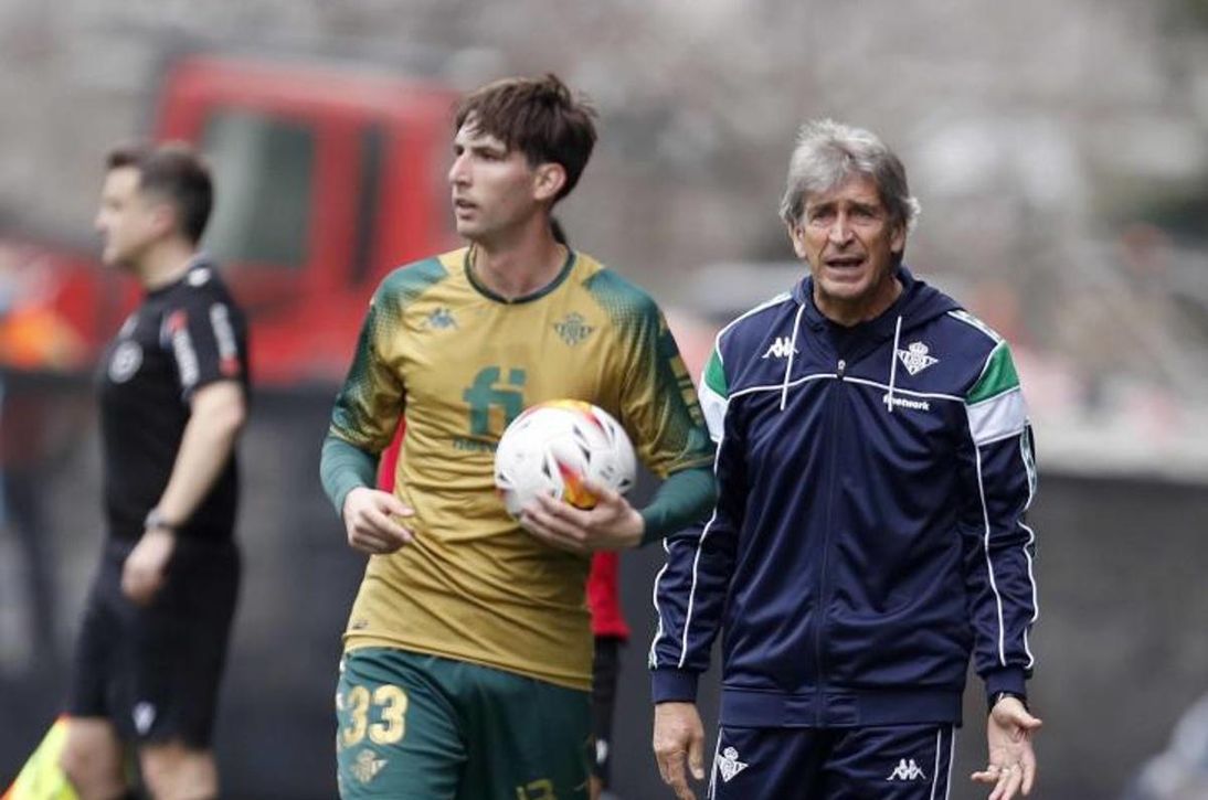 Miranda, sobre su lesión, el Betis, la Champions y un mensaje a la afición sobre la final de Copa