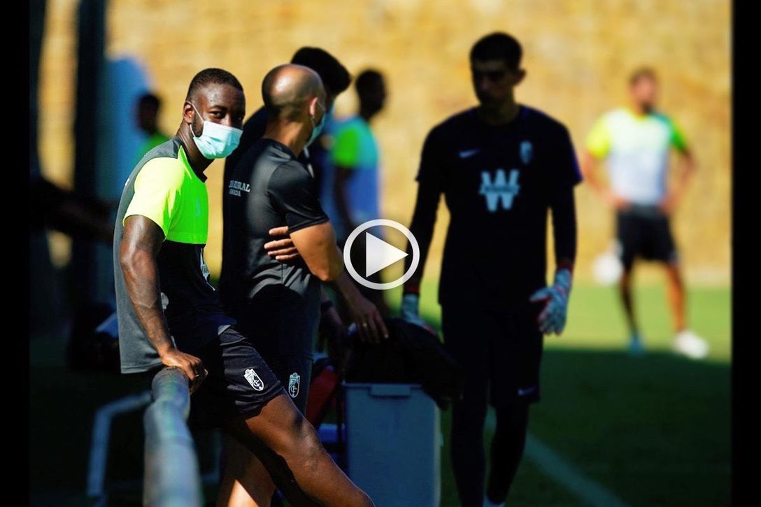 Casi 1.000 días lesionado, tres años sin poder jugar y sin debutar con el Granada: el emocionante vídeo del calvario que ha sufrido Neyder Lozano