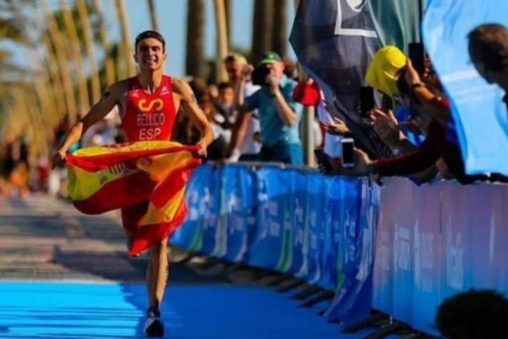 Iñaki Arenal, seleccionador de triatlón: "Igor Bellido es uno de los jóvenes triatletas que viene pisando fuerte; es un momento de relevo generacional"