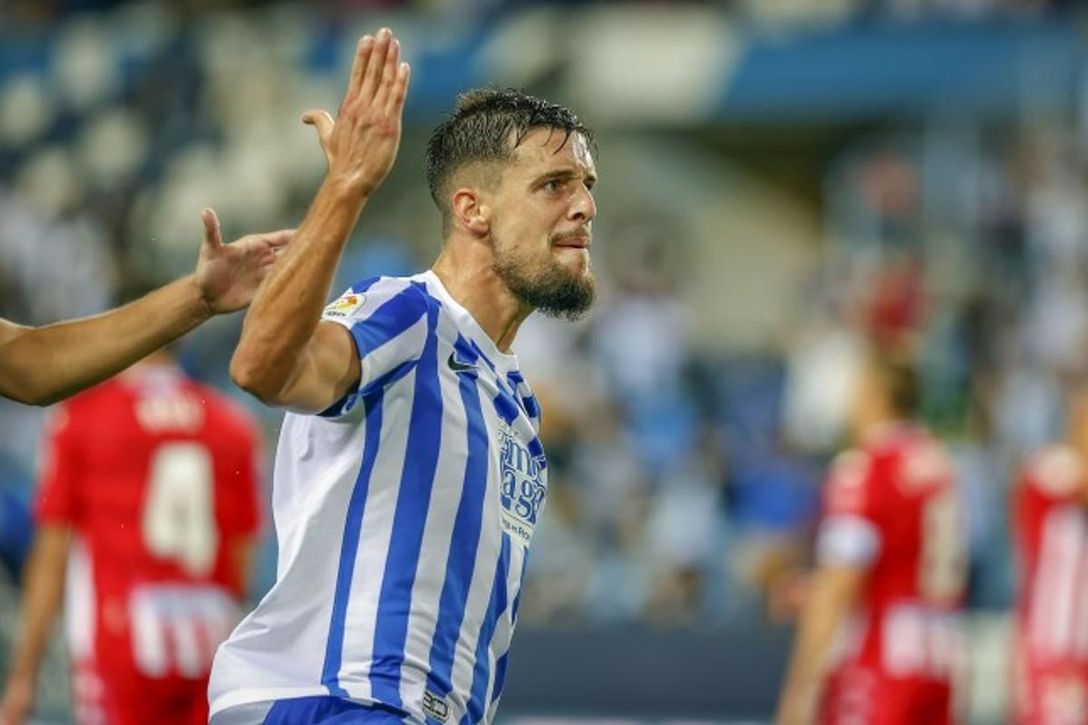 El ex sevillista Genaro atiza a sus propios compañeros: "Tenemos que cuidarnos"