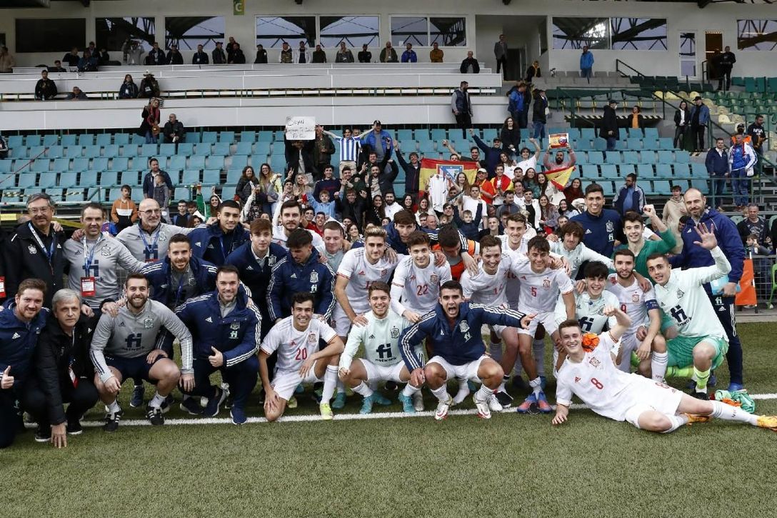 La Selección exprime a Víctor Gómez