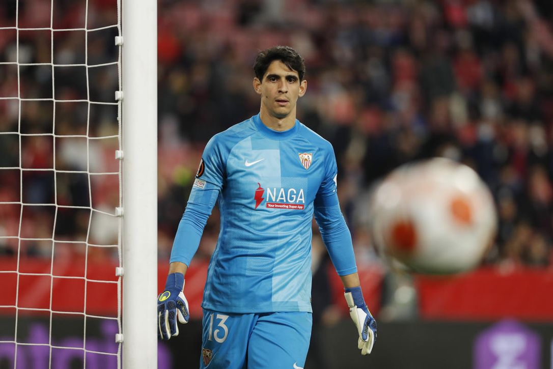 El Sevilla FC cierra la renovación de Bono