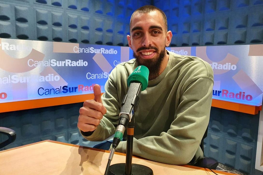 Borja Iglesias da buenas noticias sobre su lesión, revela que Pellegrini le mete caña y elige su mejor gol de su carrera