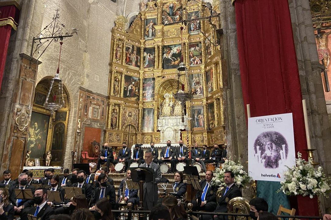 Helvetia Seguros presenta 'Orientación' 2022, el programa de mano decano de la Semana Santa de Sevilla
