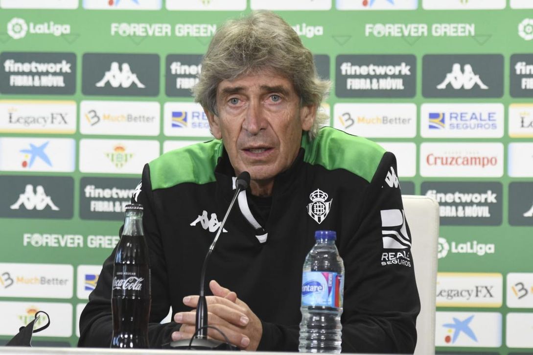 Pellegrini enumera las seis bajas del Betis y remarca su discurso para LaLiga y la final de Copa