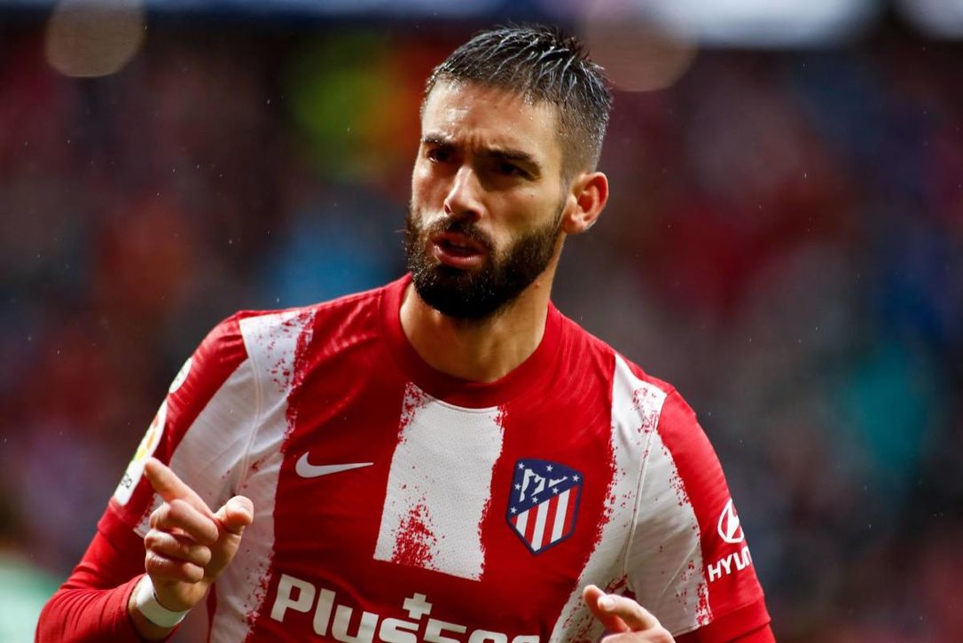 El movimiento en el despacho que pone a Yannick Carrasco en el mercado