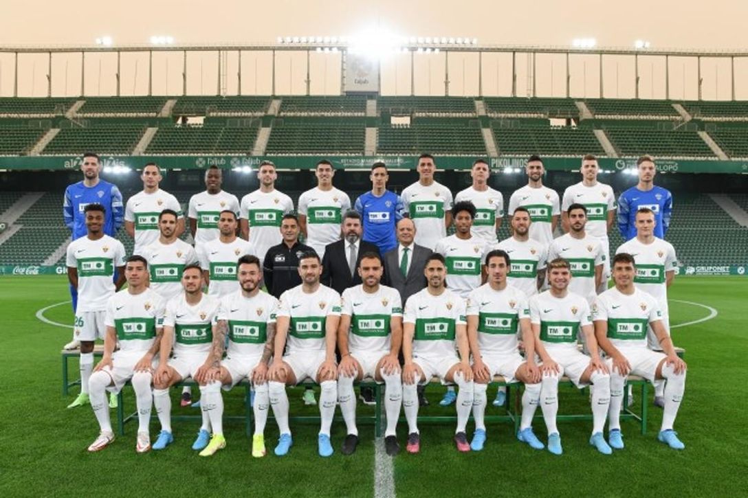 El dilema del Elche con las renovaciones